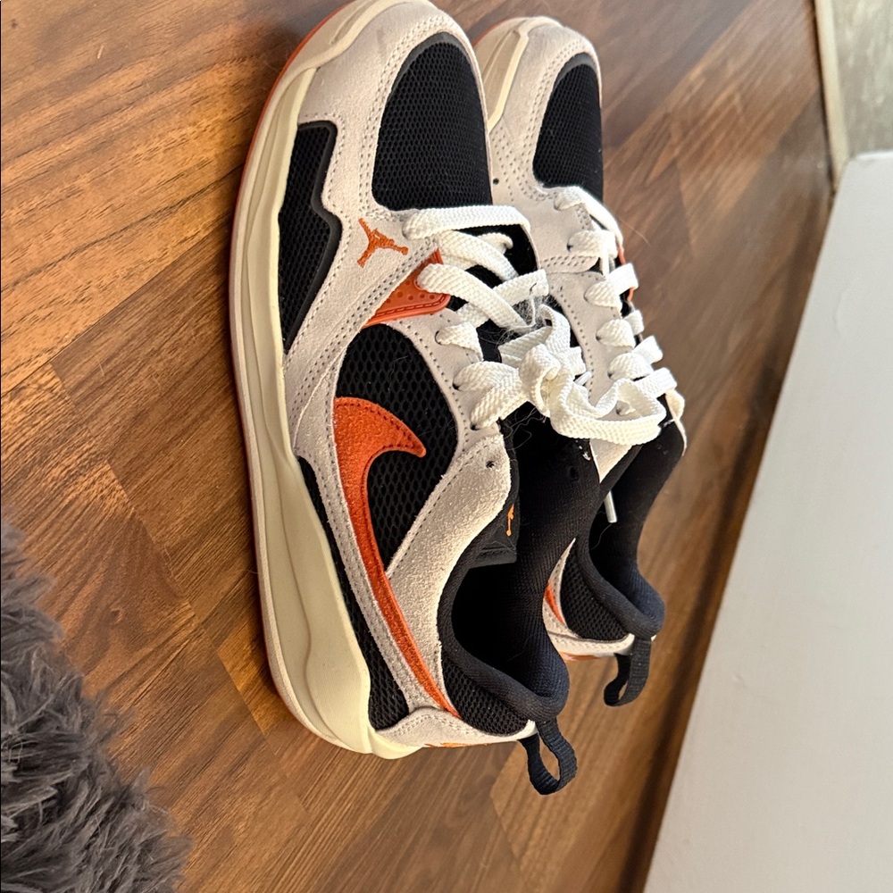 Nike Athletic Shoes Black and Orange